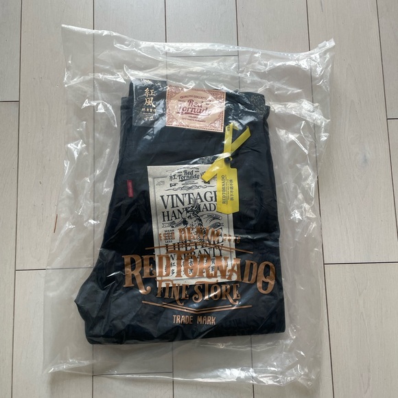 Red Tornado 14.5oz black selvedge 511. 30 x 30. New, with tags. - Picture 6 of 13